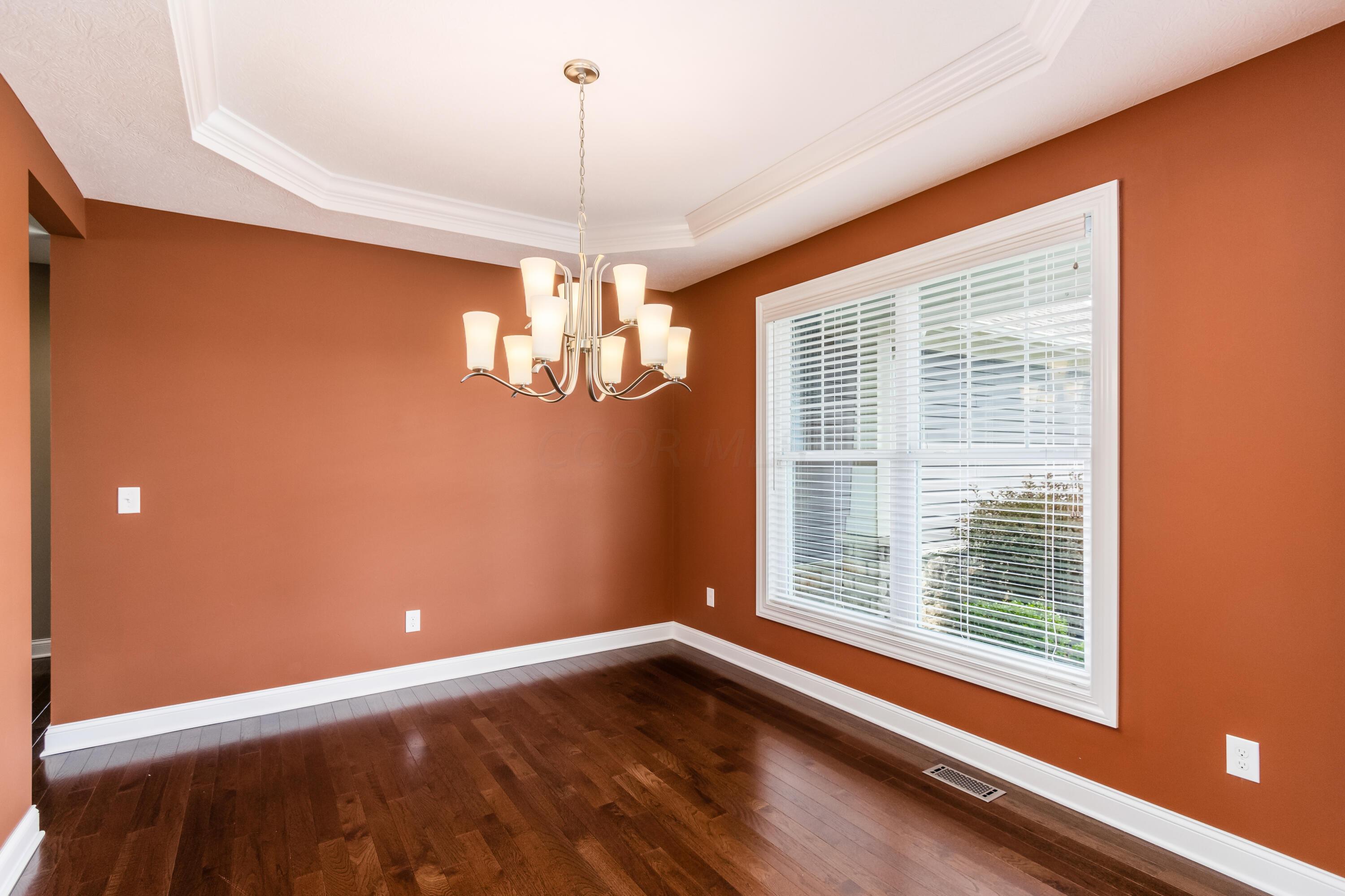 1051 Carters Corner Road Sunbury, OH 43074 - Photo 4 of 36 Dining room