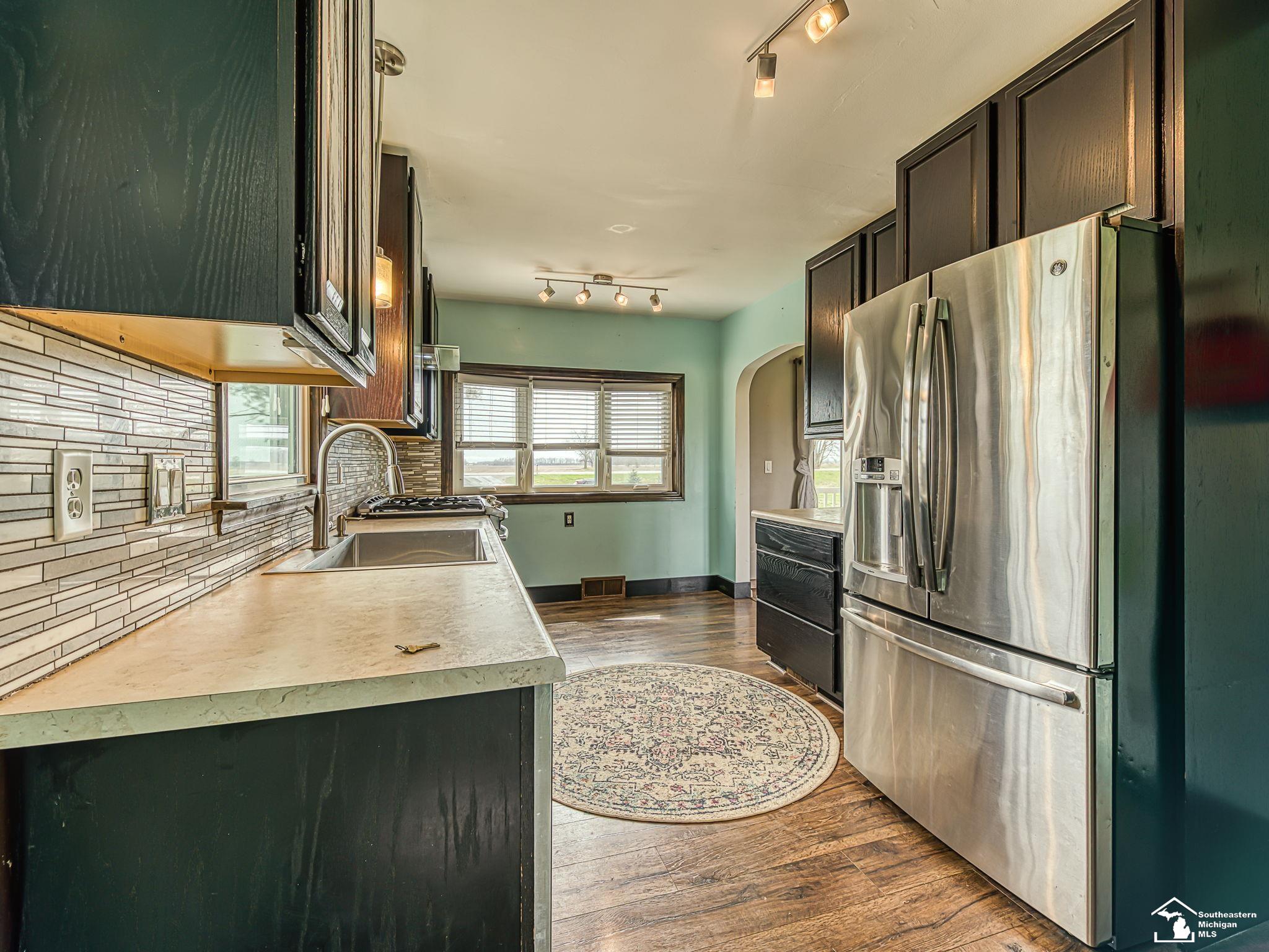 7650 South Custer Road Monroe, MI 48161 - Photo 5 of 34
