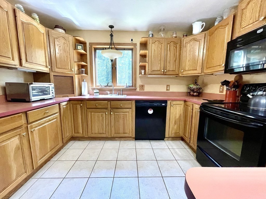 38 Bugbee Road Southwick, MA 01077 - Photo 5 of 33 Gallery Image 5
