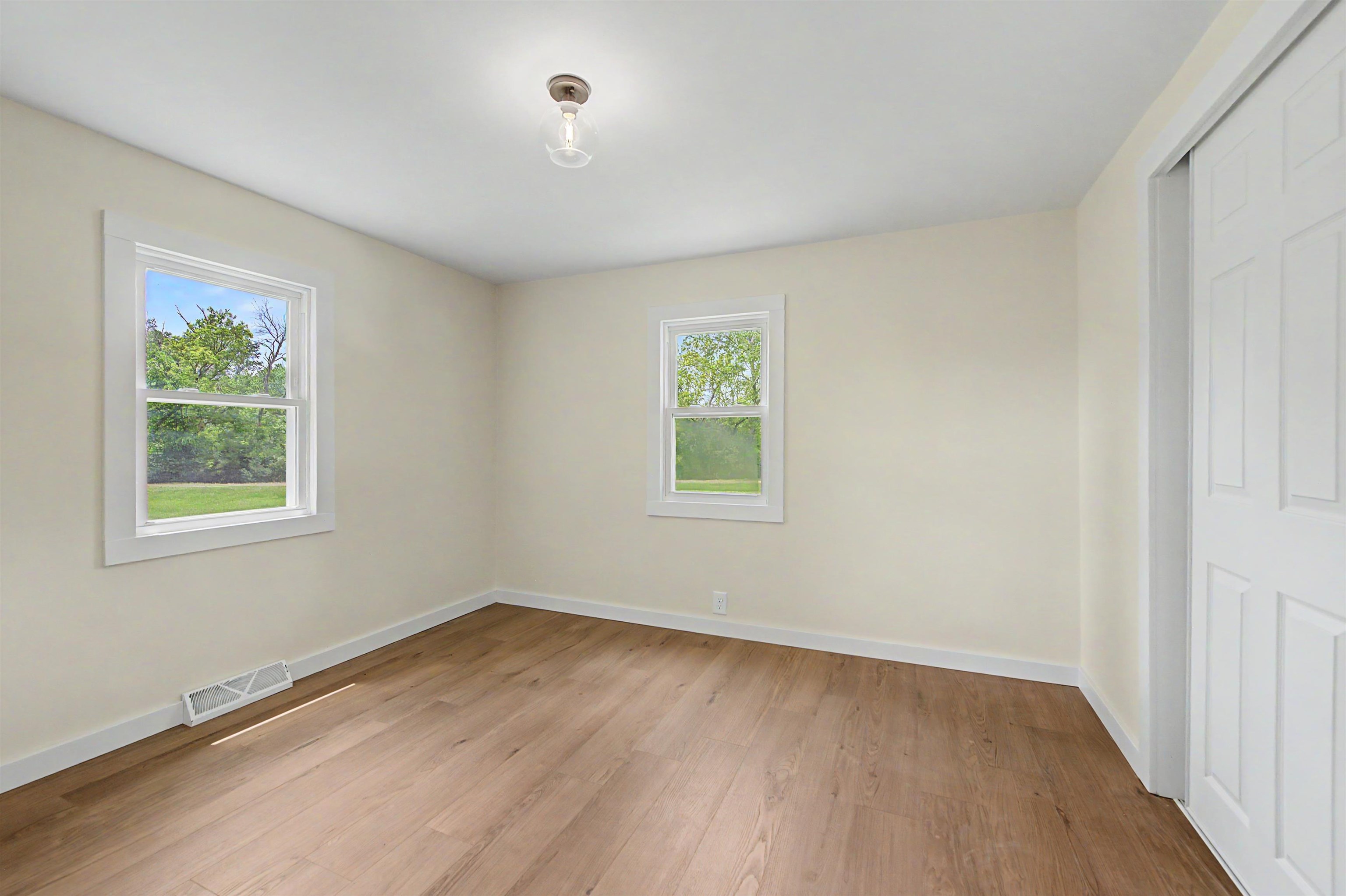 3018 West Beaver Road Freeport, IL 61032 - Photo 21 of 31