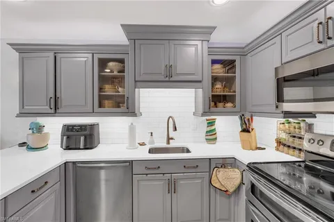 $415,000 | 1443 Larkspur Drive, Fort Myers, FL 33901