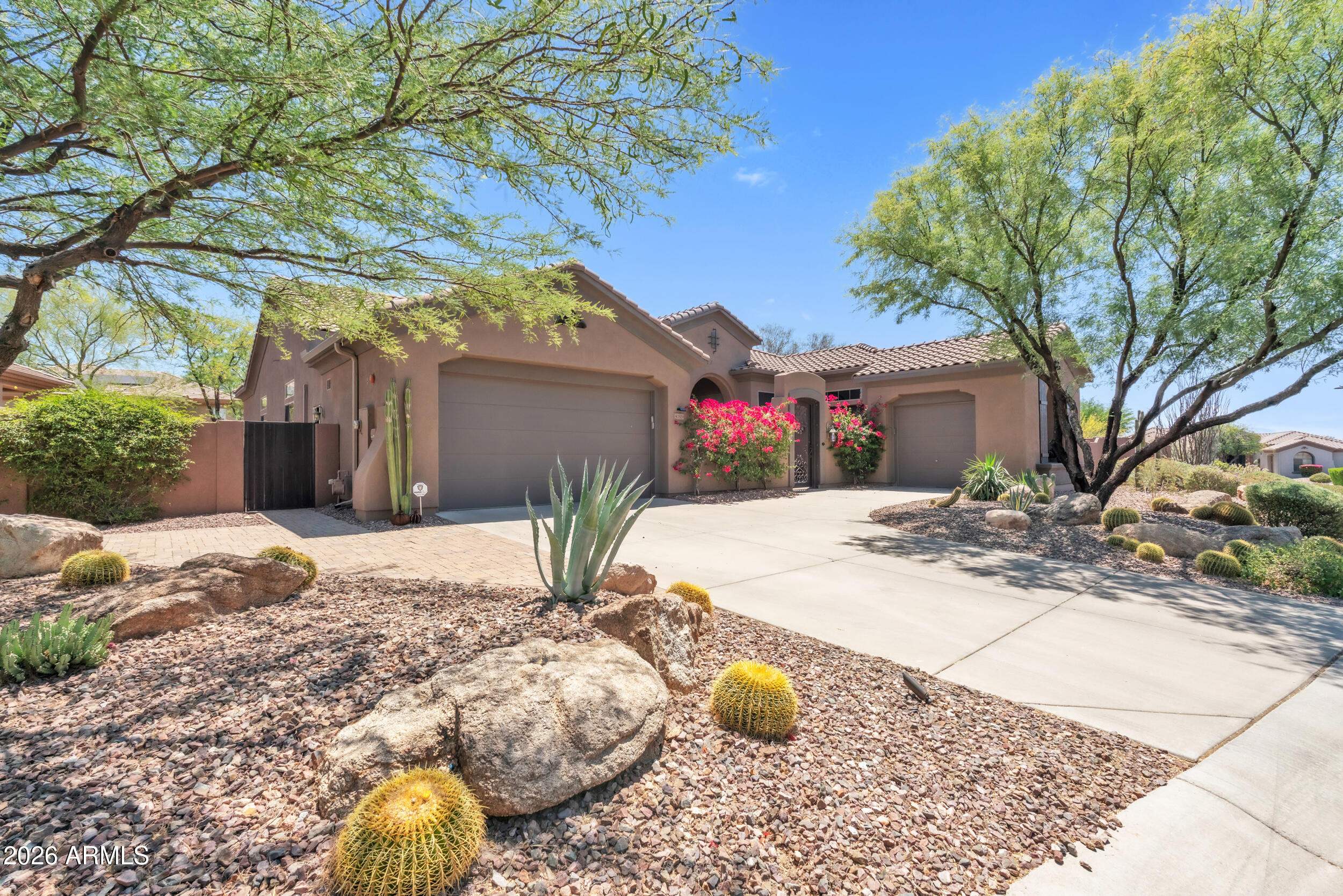 40319 North Hawk Ridge Trail Phoenix, AZ 85086 - Photo 3 of 71 3_dsc02865