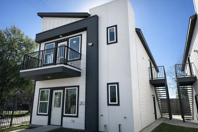 $1,750 | 867 South Victory Drive, Houston, TX 77088