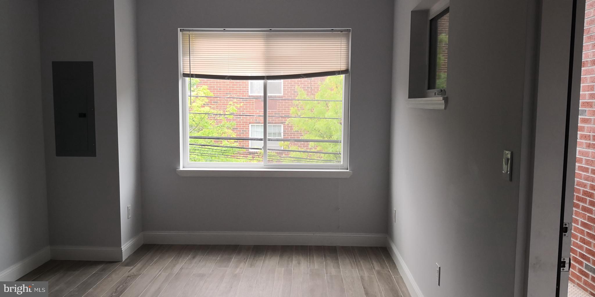 1008 Green Street Philadelphia, PA 19123 - Photo 33 of 40 a view of a room that has a window in it