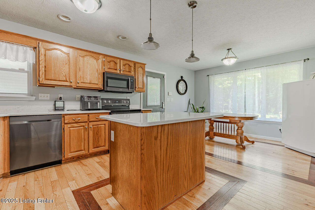 2025 Garrett Road Brandenburg, KY 40108 - Photo 23 of 31 GoldenHourPhoto-54