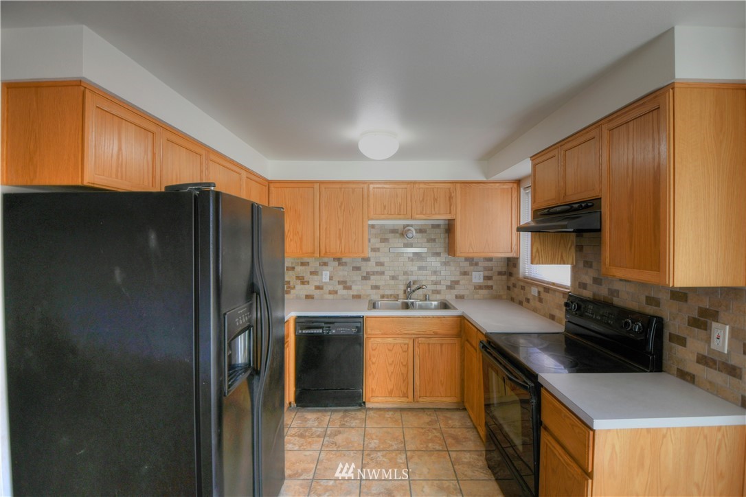 6716 198th Way Southwest Rochester, WA 98579 - Photo 6 of 22