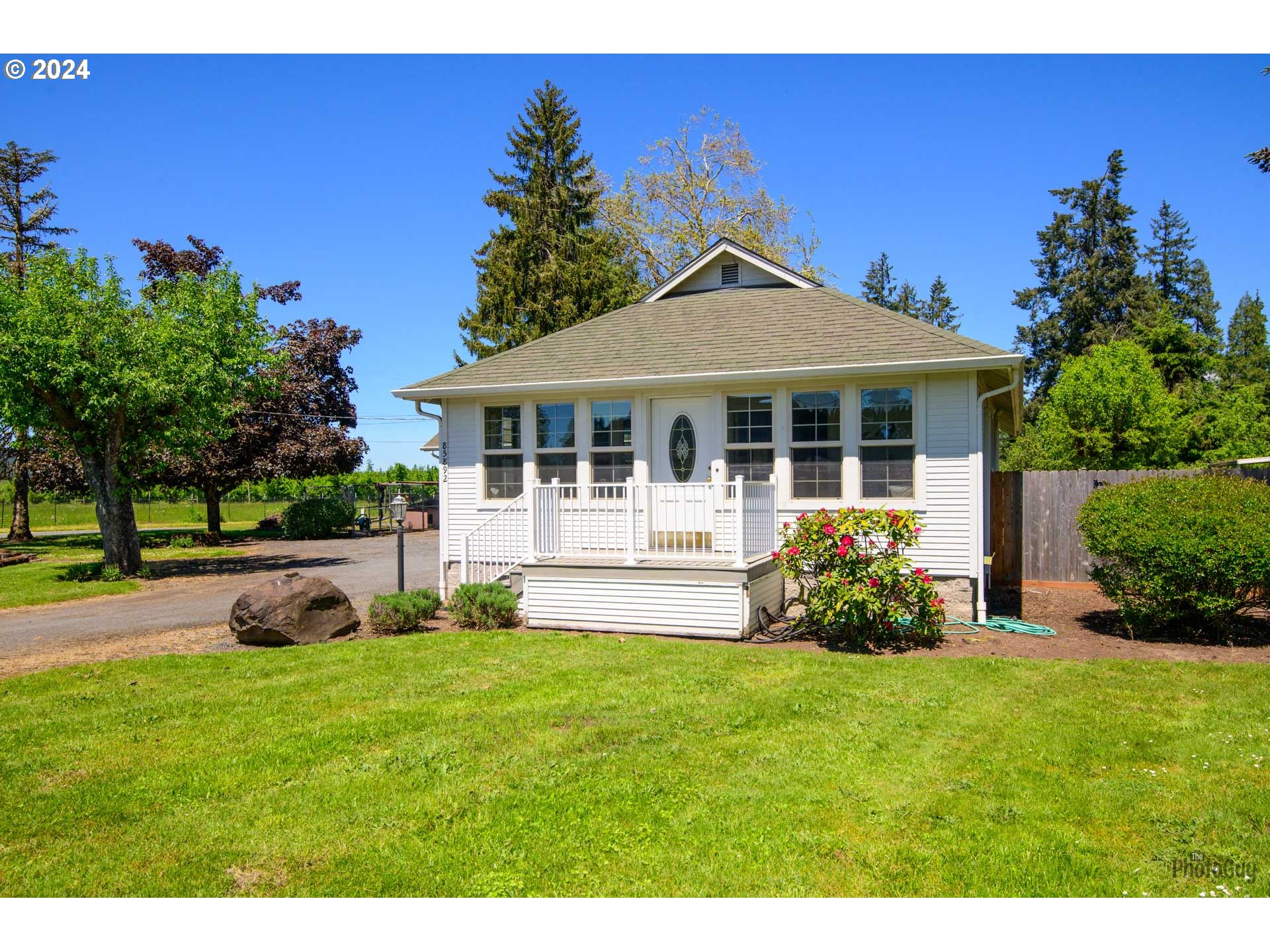 85892 Edenvale Road Pleasant Hill, OR 97455 - Photo 4 of 38 Gallery Image 4