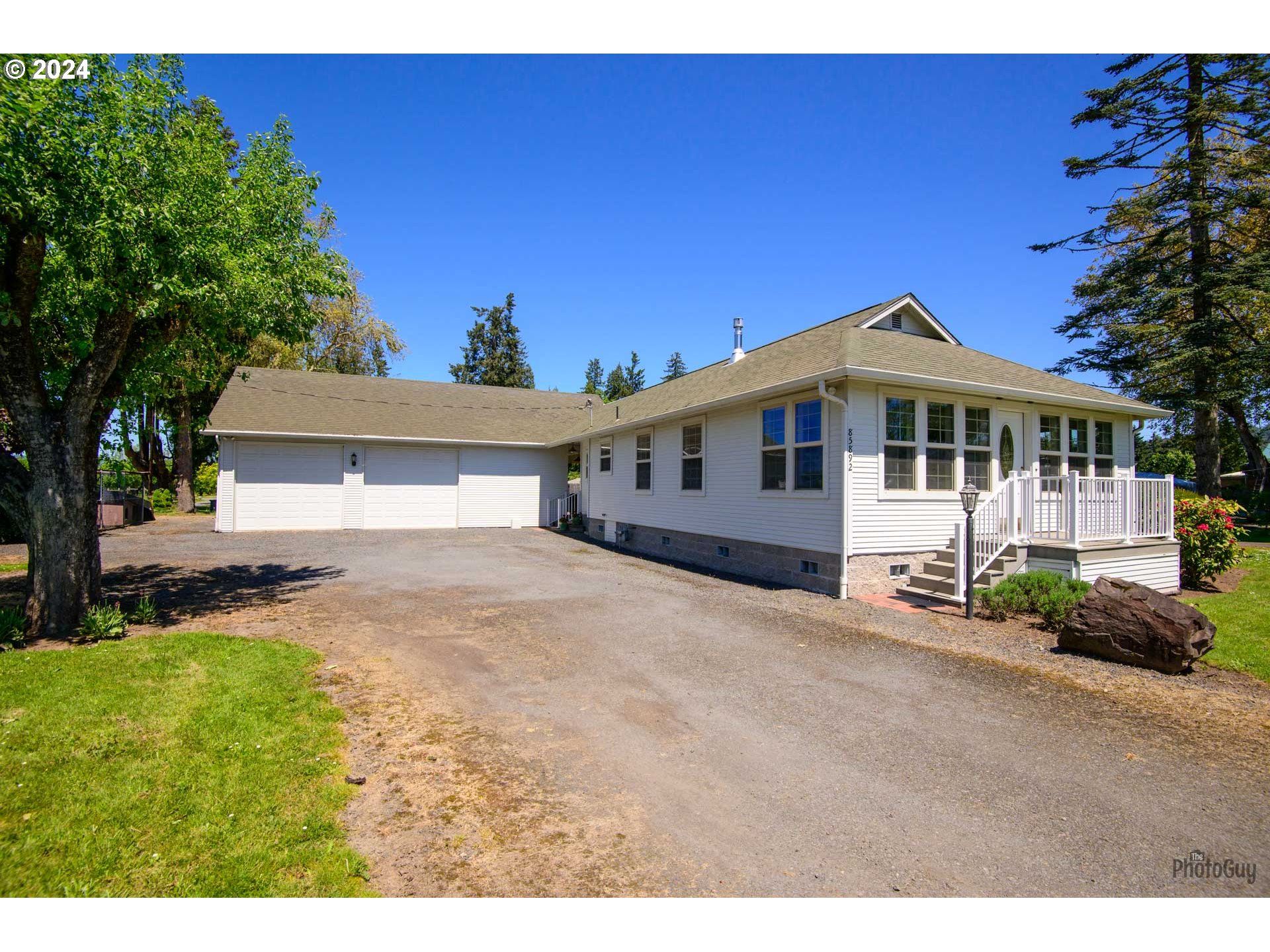 85892 Edenvale Road Pleasant Hill, OR 97455 - Photo 5 of 38 Gallery Image 5
