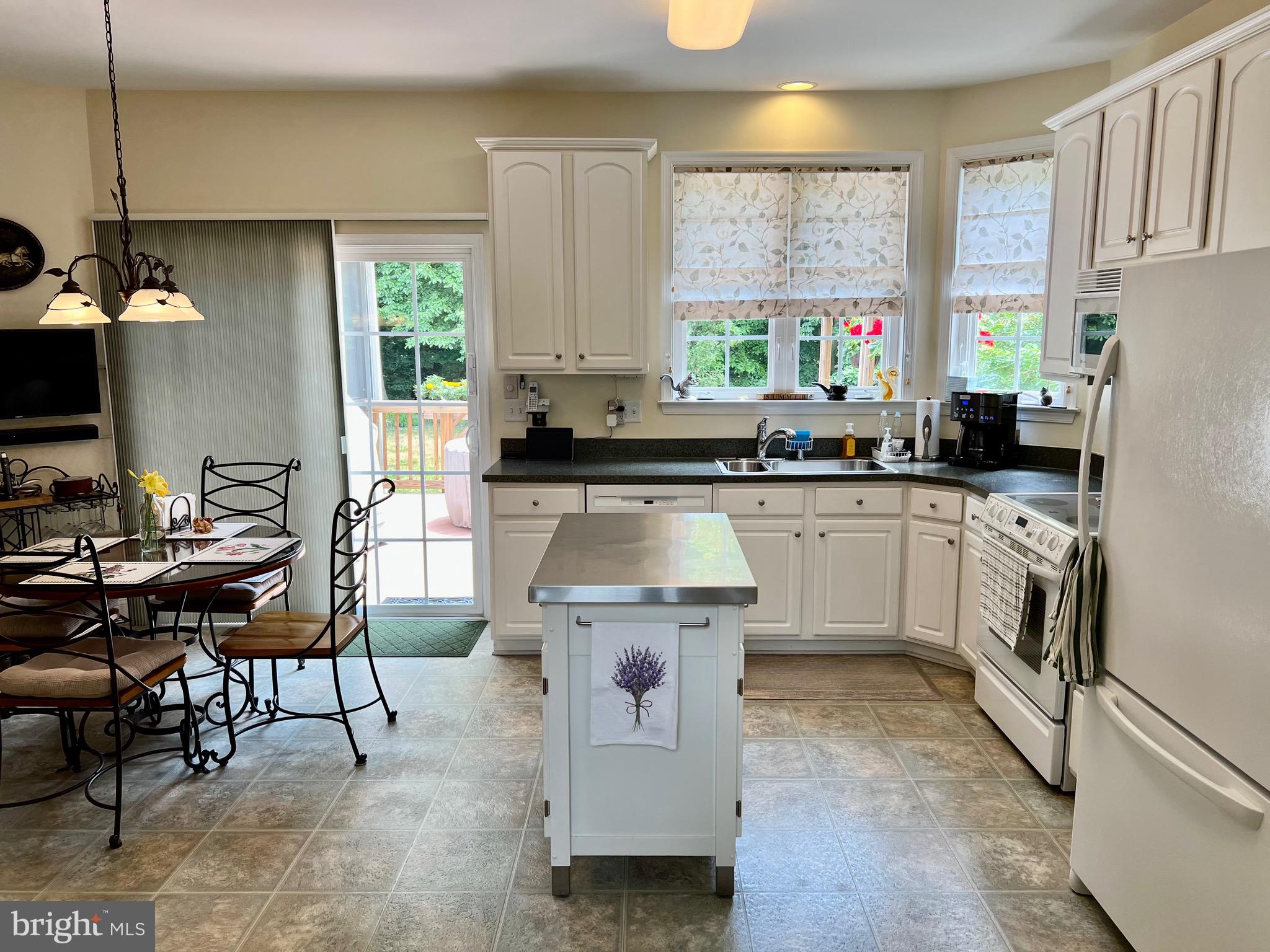 7517 Kelseys Lane Rosedale, MD 21237 - Photo 12 of 37 Gallery Image 12