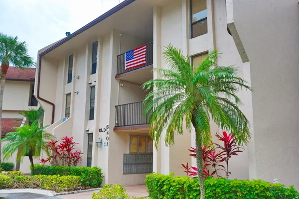 $160,000 | 6401 North University Drive, Unit 210, Tamarac, FL 33321