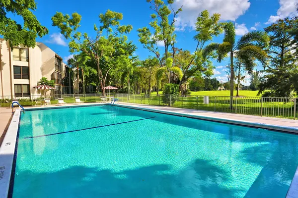 $160,000 | 6401 North University Drive, Unit 210, Tamarac, FL 33321