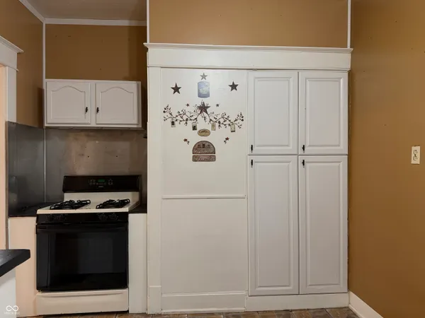 $70,000 | 2022 North 13th 1/2 Street, Terre Haute, IN 47804