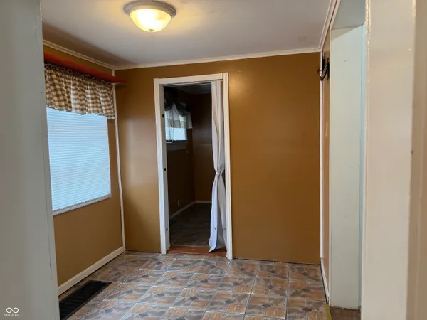 $70,000 | 2022 North 13th 1/2 Street, Terre Haute, IN 47804