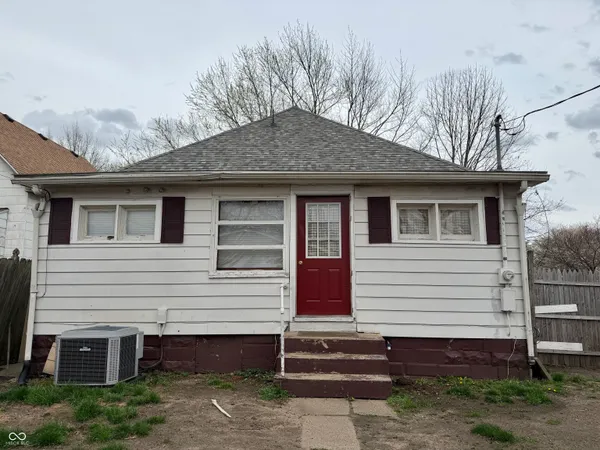 $70,000 | 2022 North 13th 1/2 Street, Terre Haute, IN 47804