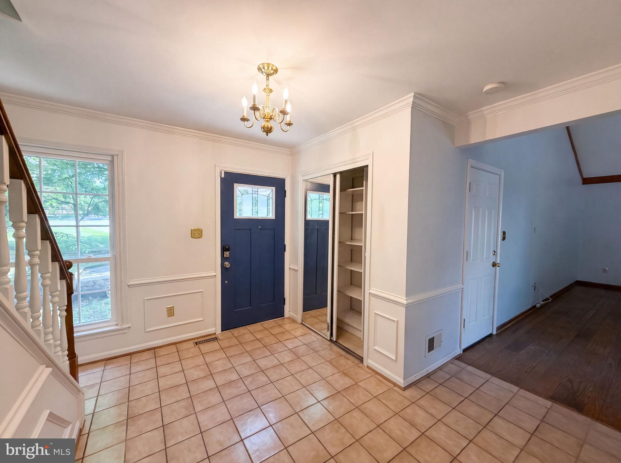 4819 Powell Road Fairfax, VA 22032 - Photo 6 of 63