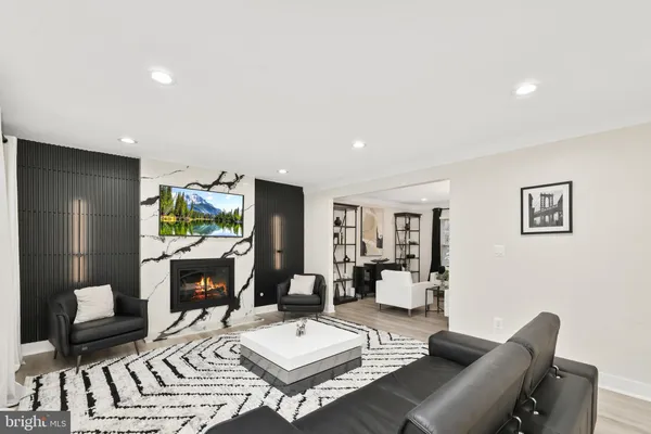 $1,350,000 | 3623 Great Laurel Lane, Fairfax, VA 22033