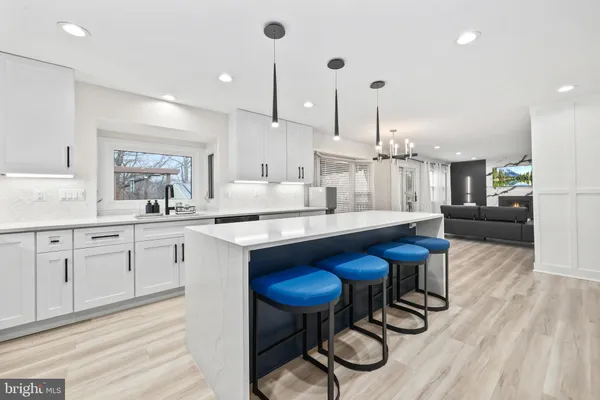 $1,350,000 | 3623 Great Laurel Lane, Fairfax, VA 22033