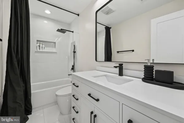 $1,350,000 | 3623 Great Laurel Lane, Fairfax, VA 22033