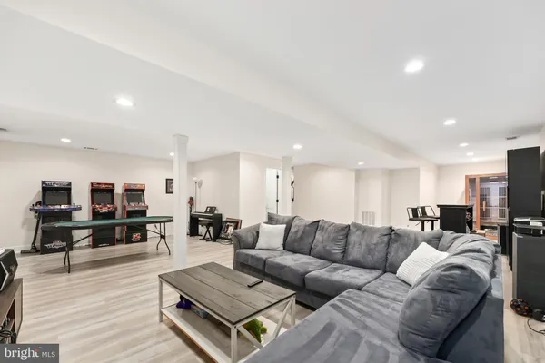 $1,350,000 | 3623 Great Laurel Lane, Fairfax, VA 22033