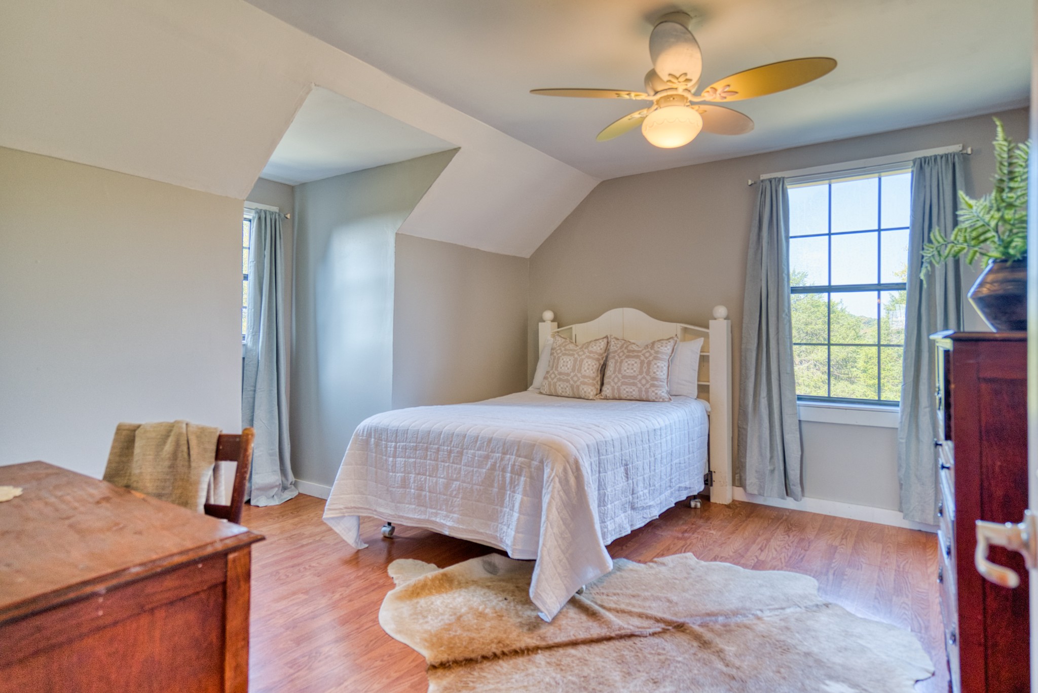 2644 Franklin Road Russellville, KY 42276 - Photo 24 of 40 a bedroom with a bed and a window