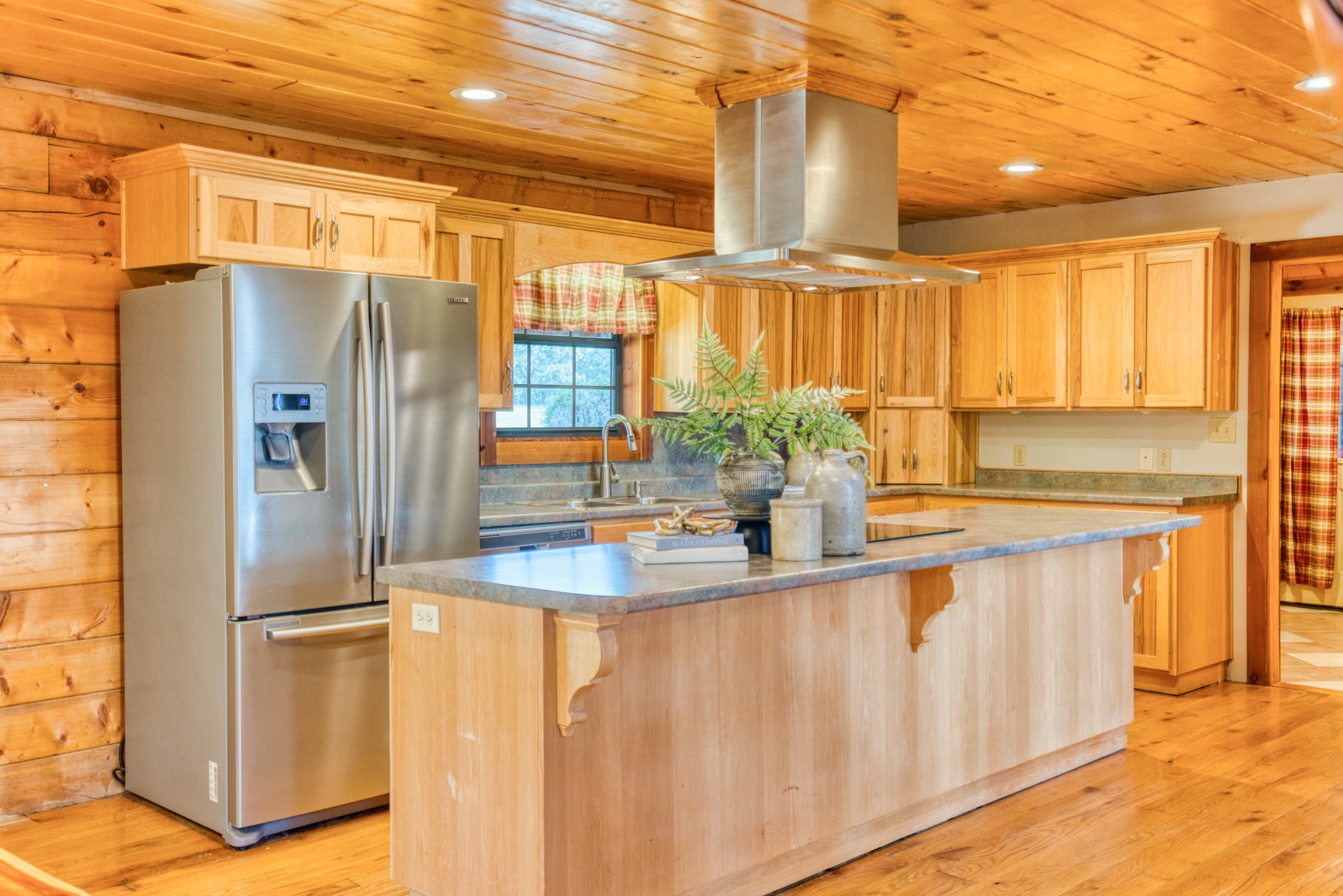2644 Franklin Road Russellville, KY 42276 - Photo 9 of 40 a kitchen with stainless steel appliances granite countertop a refrigerator and a sink