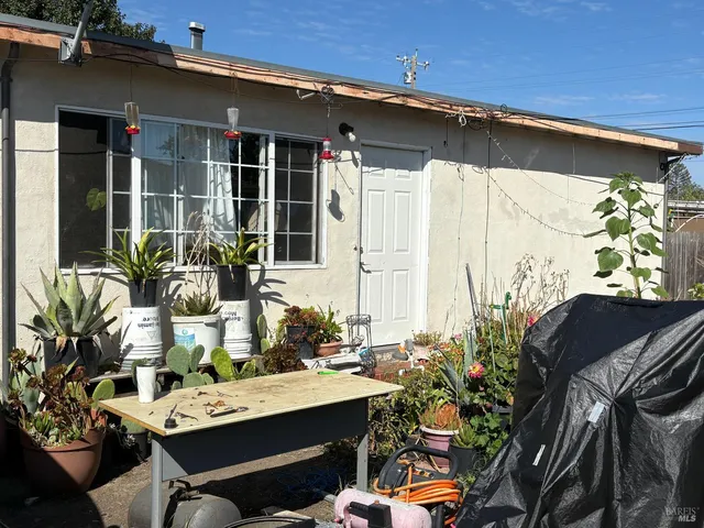 $595,000 | 2721-2723 Victoria Drive, Santa Rosa, CA 95407