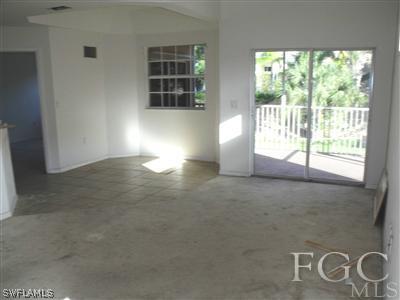 5240 Park Road, Unit 2 Fort Myers, FL 33908 - Photo 3 of 10 Gallery Image 3