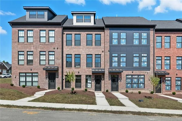 $544,000 | 418 Magnolia Drive, Venetia, PA 15367