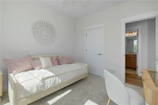 $539,000 | 418 Magnolia Drive, Venetia, PA 15367