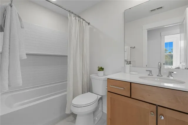 $539,000 | 418 Magnolia Drive, Venetia, PA 15367