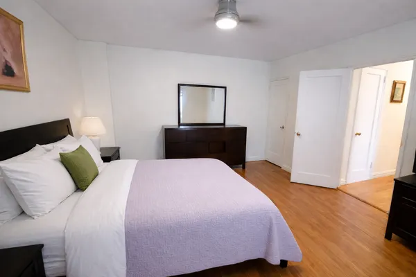 $165,000 | 306 East Mosholu Parkway South, Unit 3F | Bedford Park
