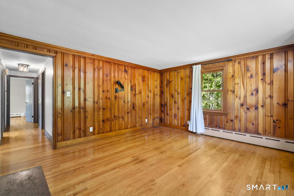 43 East Village Road Shelton, CT 06484 - Photo 14 of 40