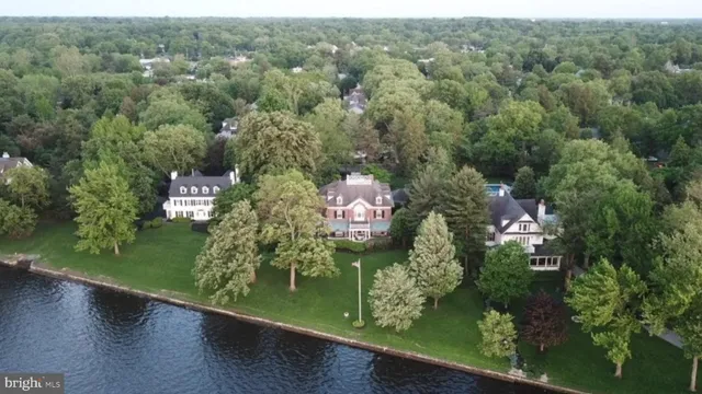 $6,400 | 605 Bank Avenue, Riverton, NJ 08077