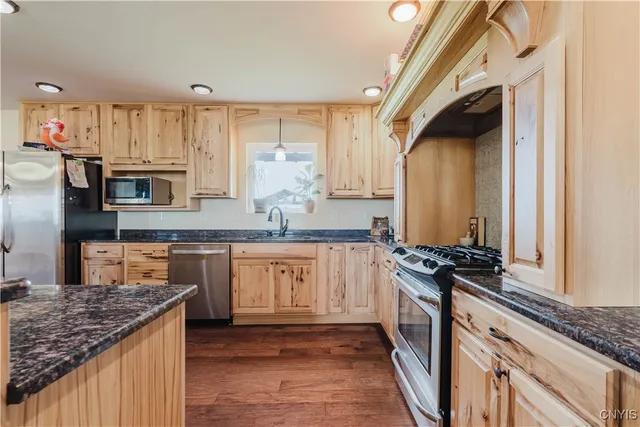 $436,900 | 27376 Keyser Road, Le Ray, NY 13637