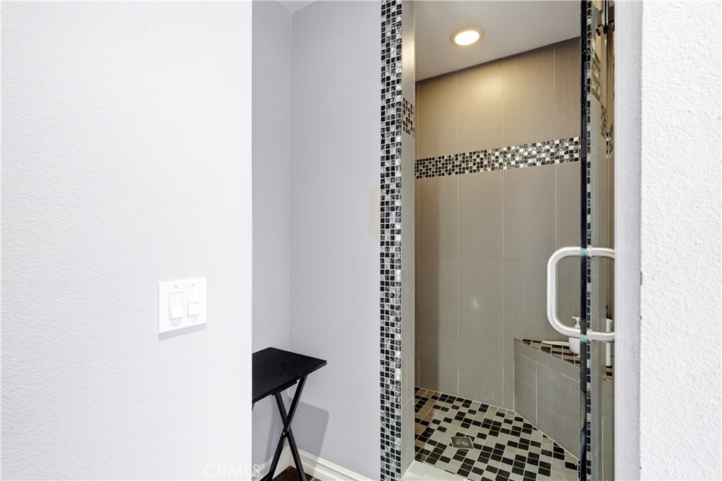 2235 El Capitan Drive Riverside, CA 92506 - Photo 51 of 62 Master Shower