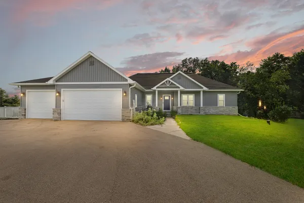 $595,900 | W2345 Big Ben Road, Osceola, WI 53019