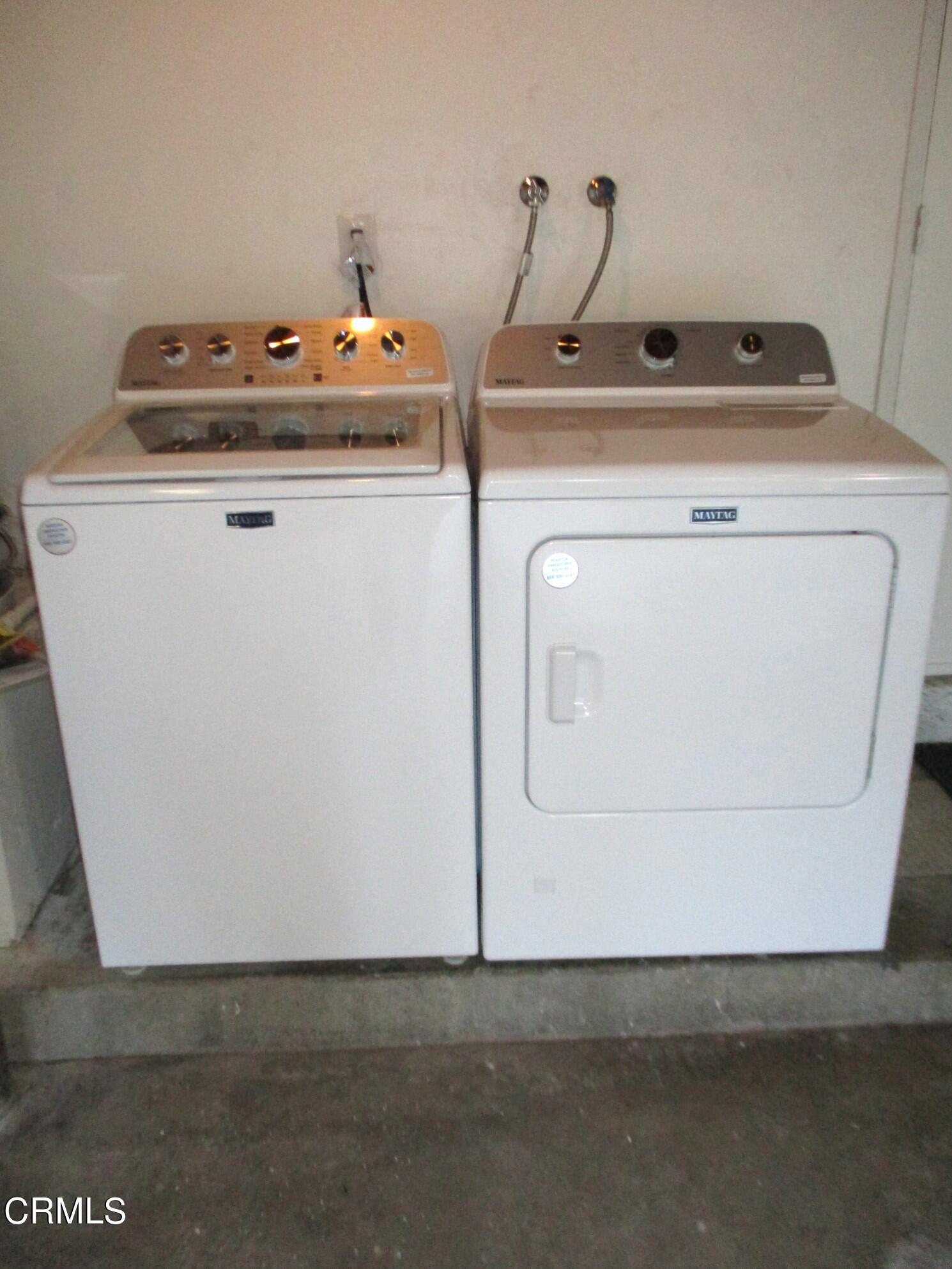 375 West Walnut Street Pasadena, CA 91103 - Photo 33 of 42 a utility room with washer and dryer