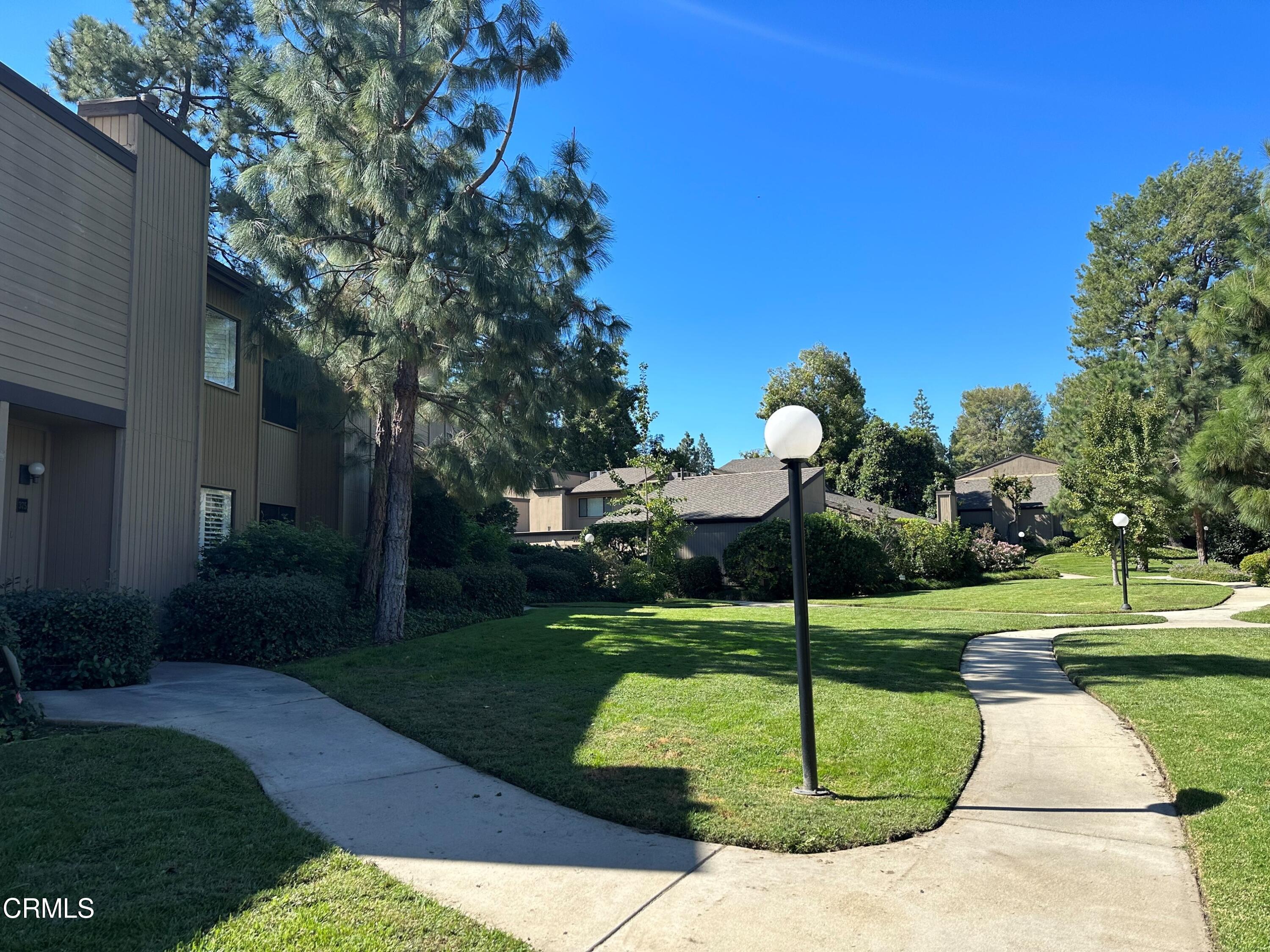 375 West Walnut Street Pasadena, CA 91103 - Photo 39 of 42 a park view with a entertaining space