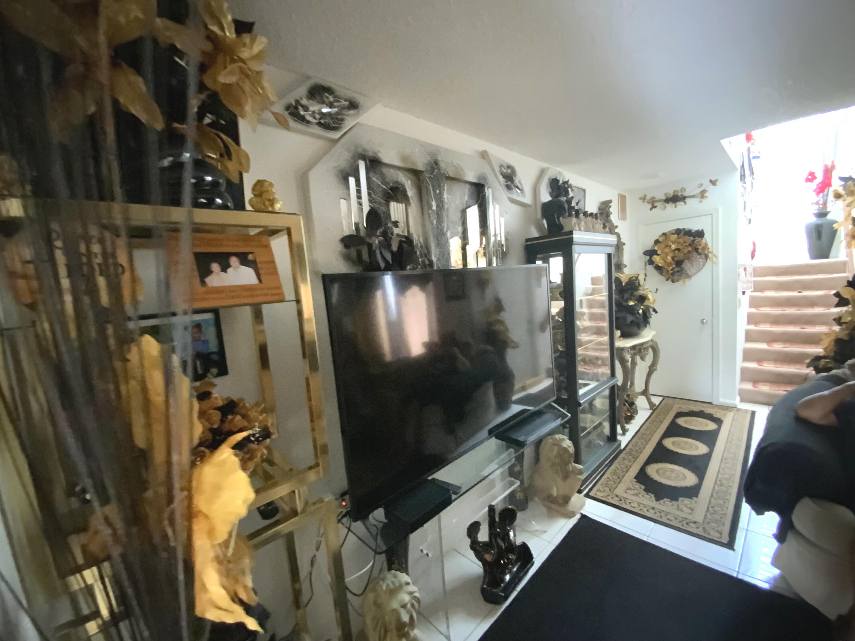 5130 Elmhurst Road, Unit A West Palm Beach, FL 33417 - Photo 6 of 13 Living Room