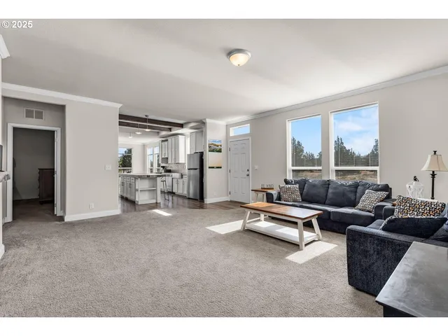 $399,900 | 16277 Southeast Cahvilla Road, Prineville, OR 97754