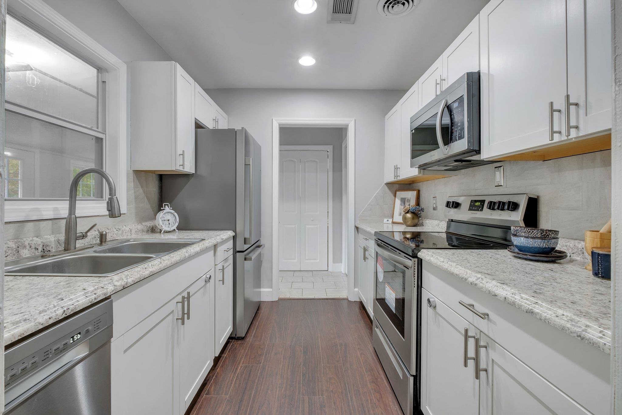 3807 Wiggington Road Tallahassee, FL 32303 - Photo 14 of 33 Gallery Image 14