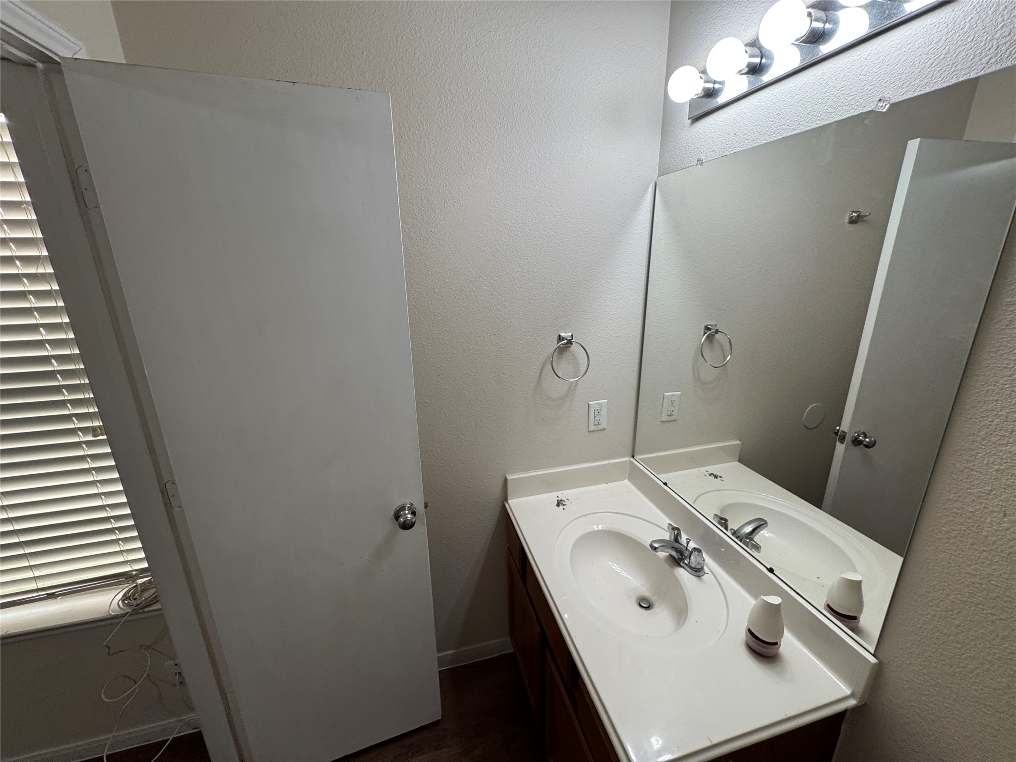 21719 Mossy Field Lane Spring, TX 77388 - Photo 23 of 44 a utility room with dryer and washer