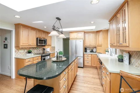 $725,000 | 7304 135th St Court East, Puyallup, WA 98373
