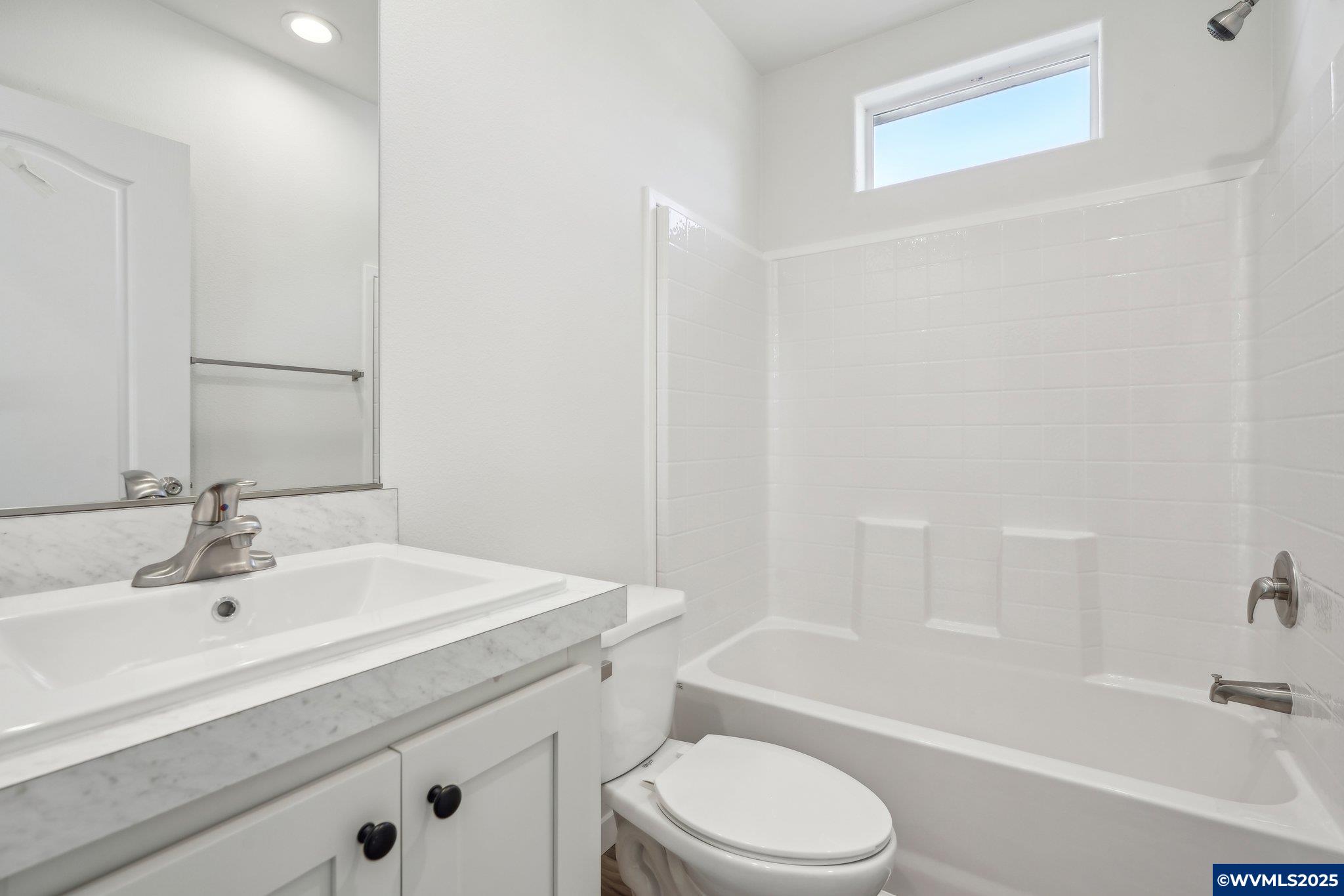 5355 River Road North, Unit 72 Keizer, OR 97303 - Photo 21 of 26