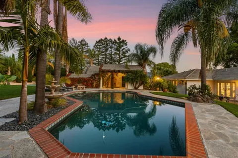 $7,495,000 | 330 Ridgeway Road, Woodside, CA 94062