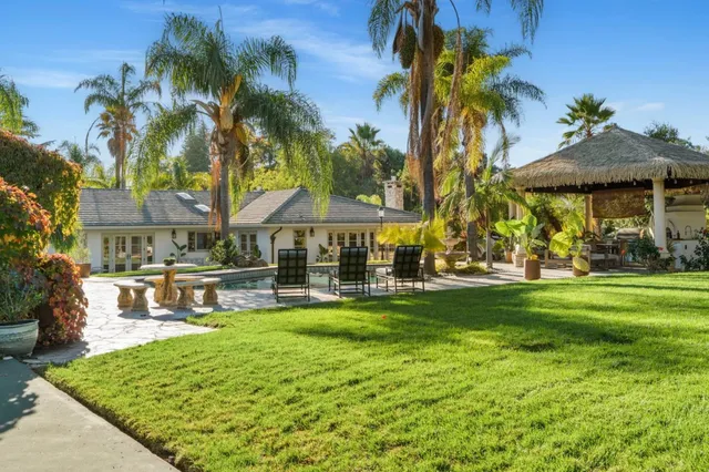 $8,250,000 | 330 Ridgeway Road, Woodside, CA 94062