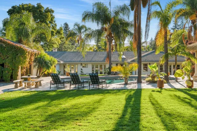 $8,250,000 | 330 Ridgeway Road, Woodside, CA 94062