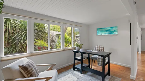 $299,000 | 204 Barcelona Avenue, Novato, CA 94949
