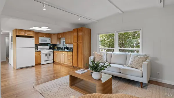 $329,000 | 204 Barcelona Avenue, Novato, CA 94949