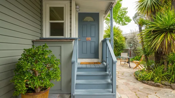 $329,000 | 204 Barcelona Avenue, Novato, CA 94949